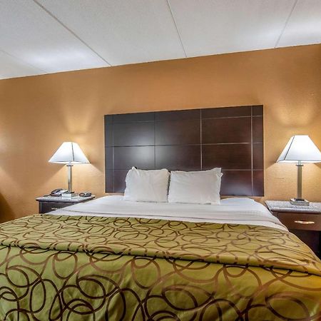 Quality Inn Tully I-81 Екстер'єр фото