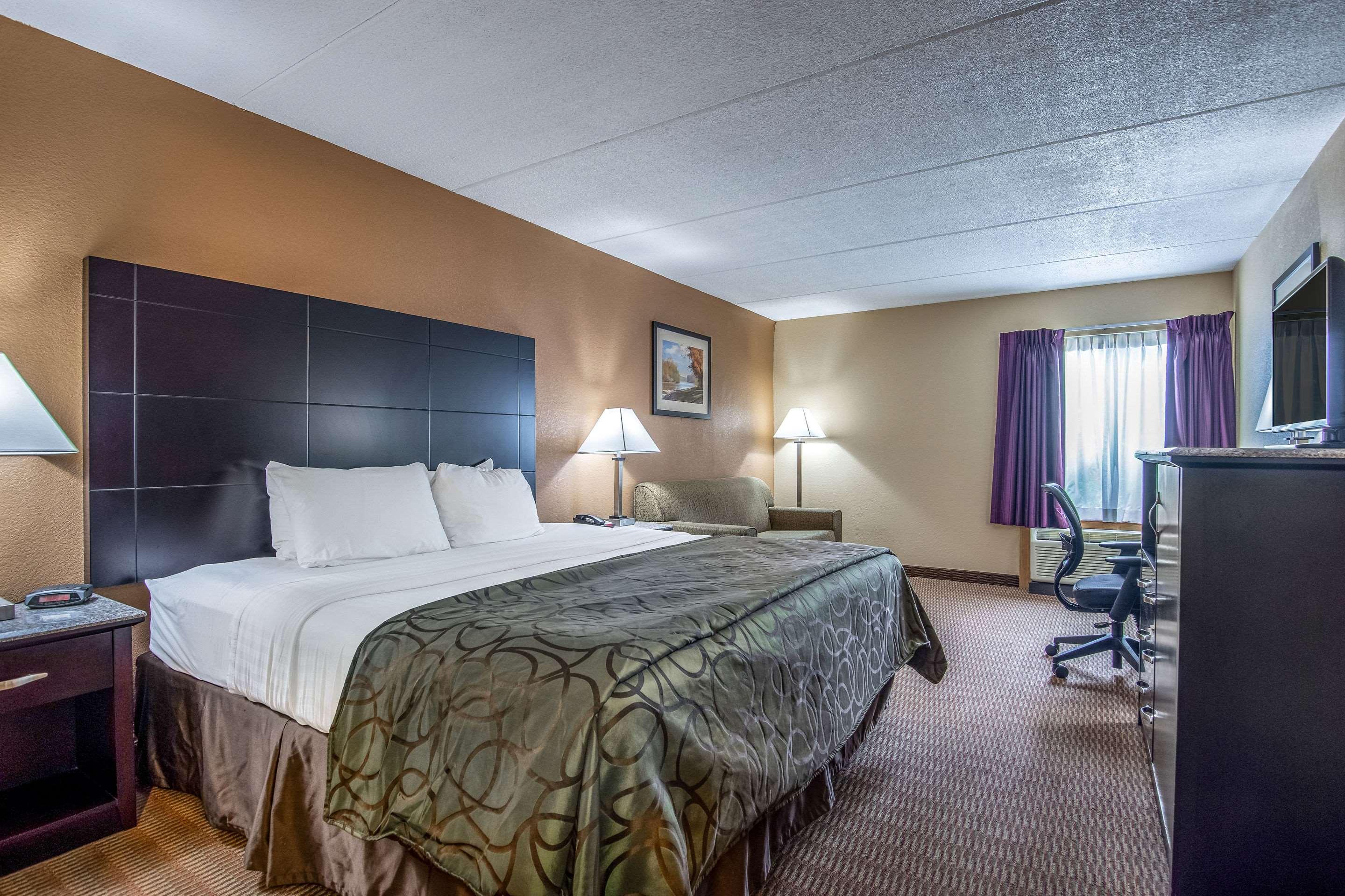 Quality Inn Tully I-81 Екстер'єр фото