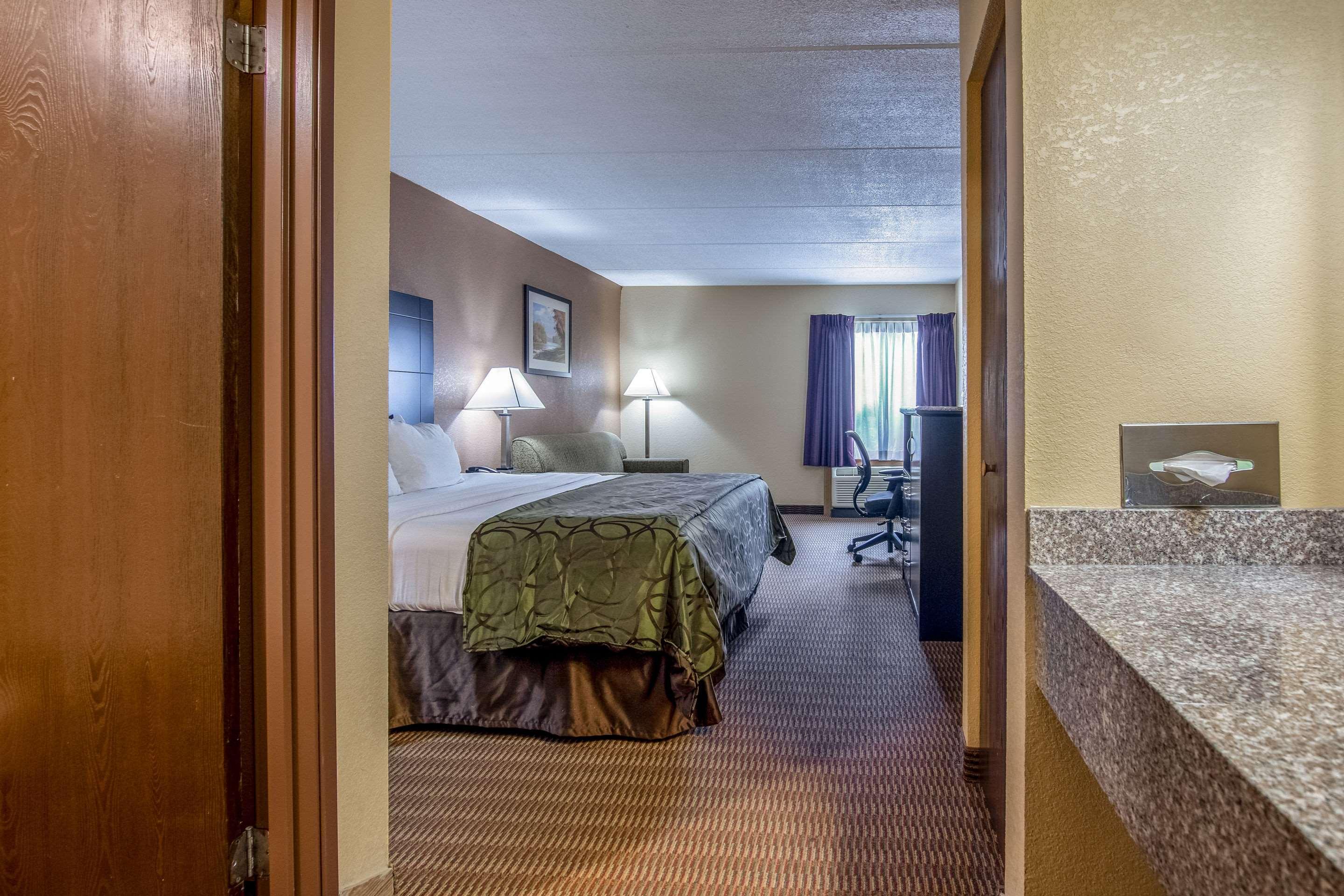Quality Inn Tully I-81 Екстер'єр фото