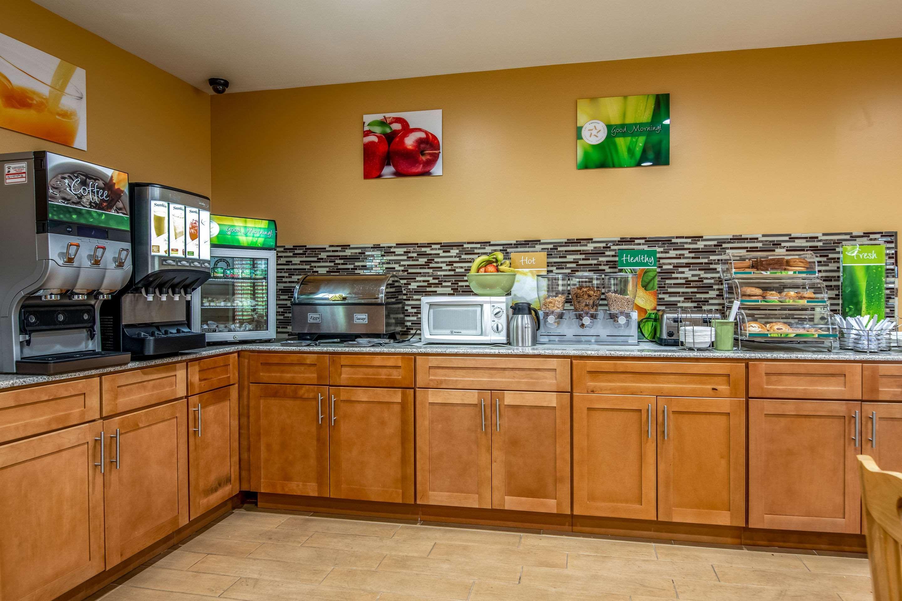 Quality Inn Tully I-81 Екстер'єр фото