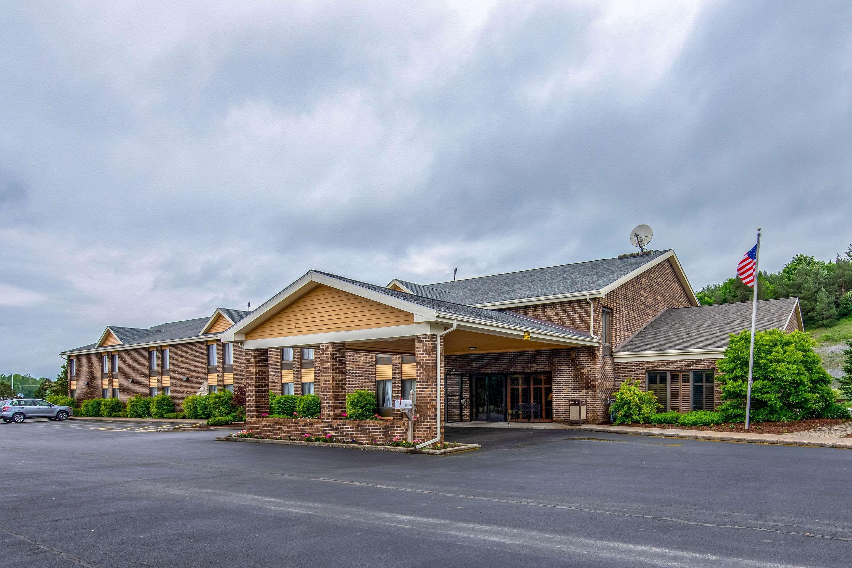 Quality Inn Tully I-81 Екстер'єр фото