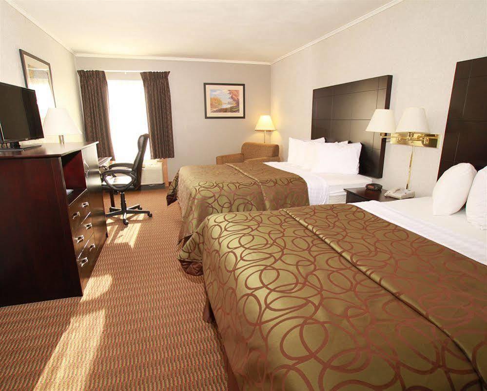 Quality Inn Tully I-81 Екстер'єр фото