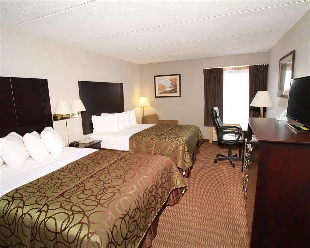 Quality Inn Tully I-81 Екстер'єр фото