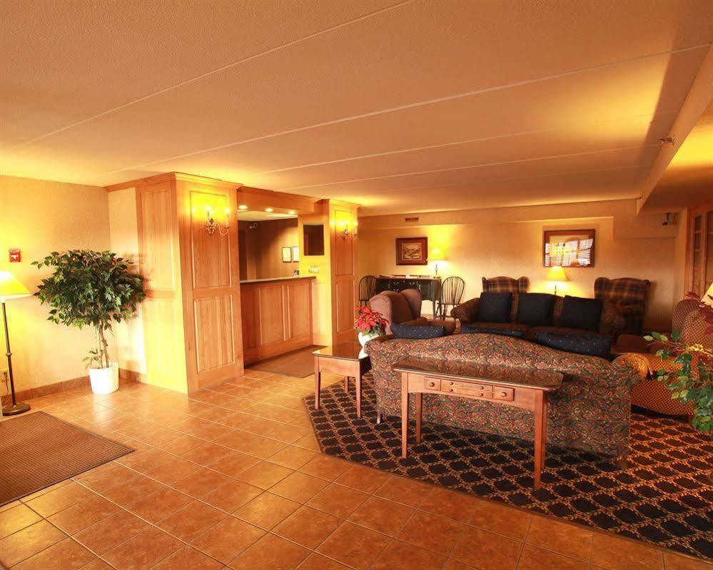 Quality Inn Tully I-81 Екстер'єр фото