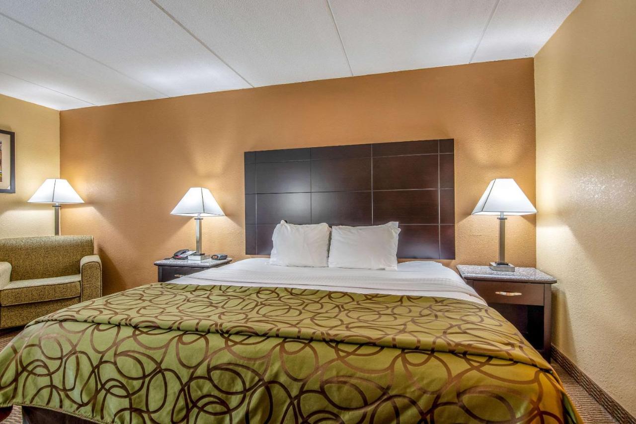 Quality Inn Tully I-81 Екстер'єр фото