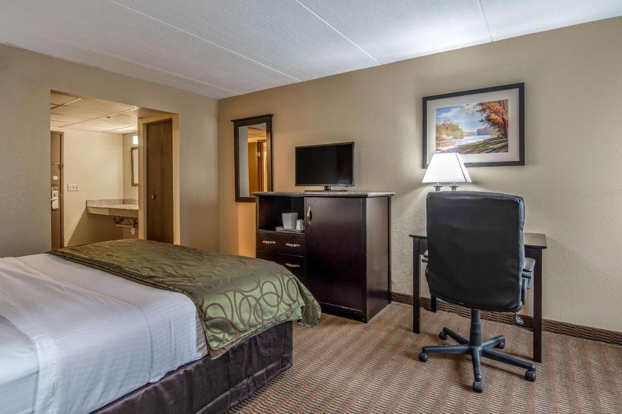 Quality Inn Tully I-81 Екстер'єр фото