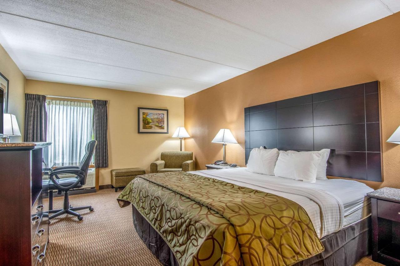 Quality Inn Tully I-81 Екстер'єр фото