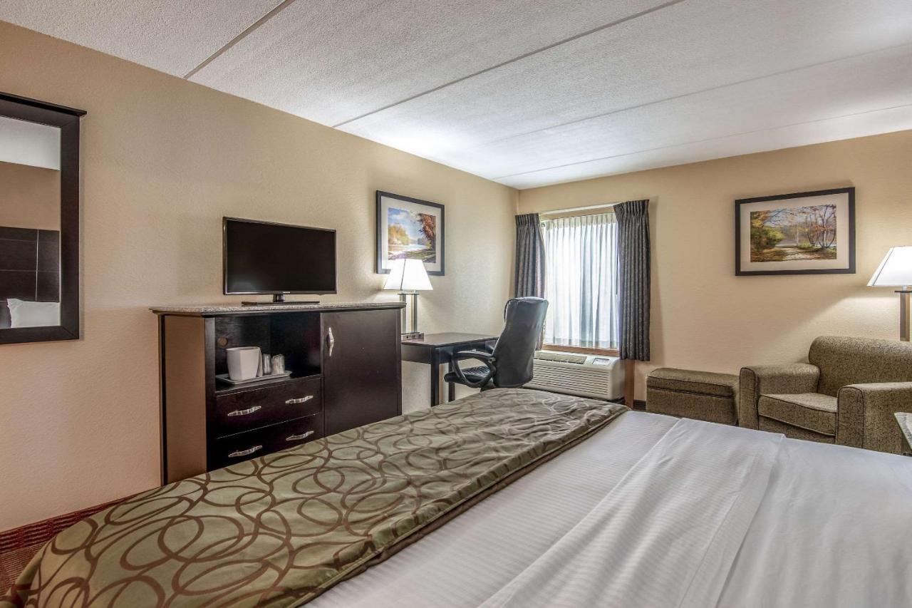 Quality Inn Tully I-81 Екстер'єр фото